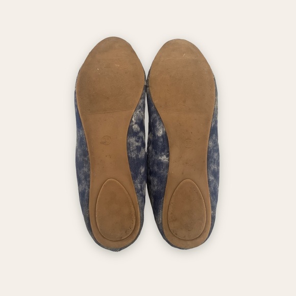 Costa Blanca X Shiny Acid-wash Denim Almond Toe Flats in Blue, White (EUR 36) - Picture 5 of 8